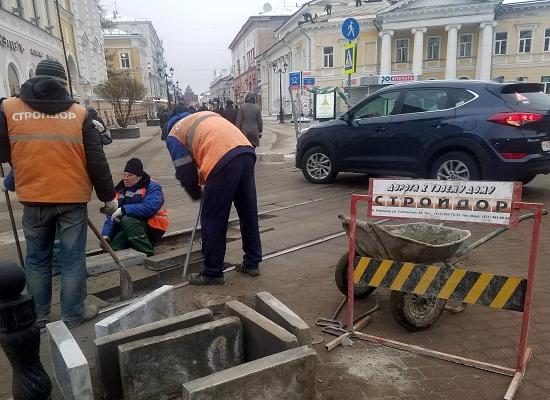 Движение транспорта закрывают на пересечении Октябрьской с  Большой Покровской в Нижнем Новгороде
