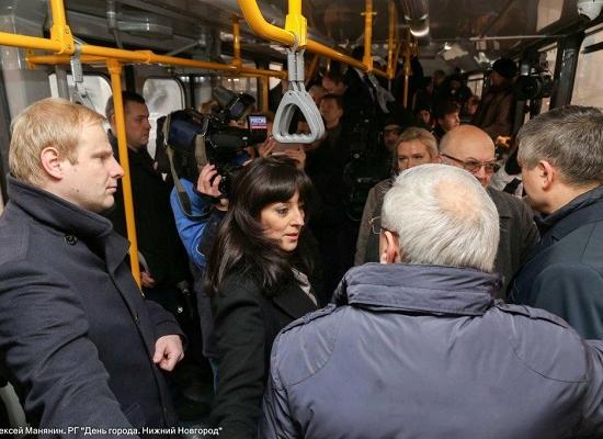 Казачкова, Люлин и  посол Чехии Ремек проехались на модернизированном трамвае в Нижнем Новгороде